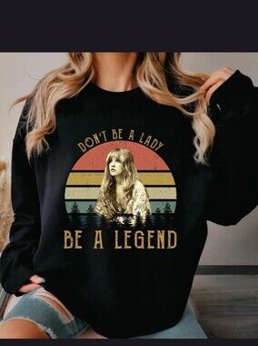 Gildan Black Sweatshirt with Retro Sunset Graphic and Portrait